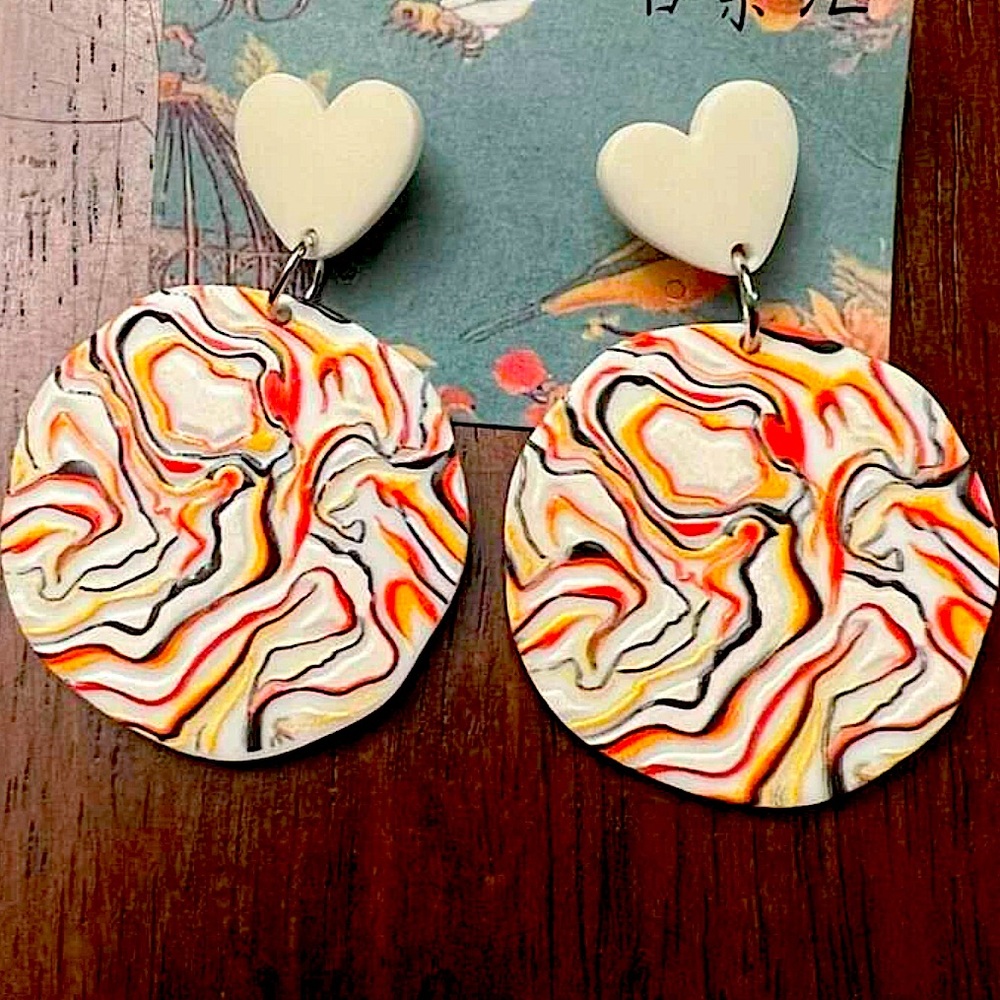 NWT Boutique Groovy Marbled Circle & Heart Earrings • Retro Boho